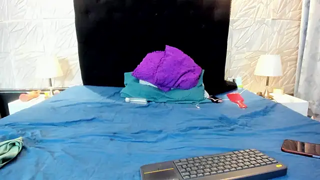 chanellejohnson_ - ChanelleJohnson_'s free webcam - UK Sex Cams