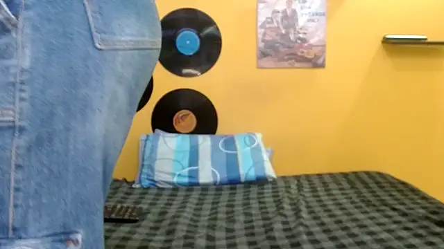 skinnyverus18 webcam