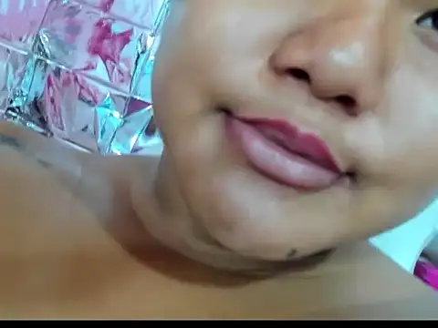 yourgirl-thaly20 - Yourgirl-thaly20's free webcam - UK Sex Cams