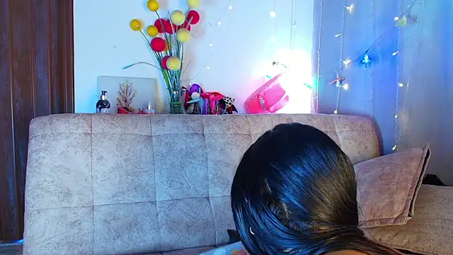 jade_brunnette webcam