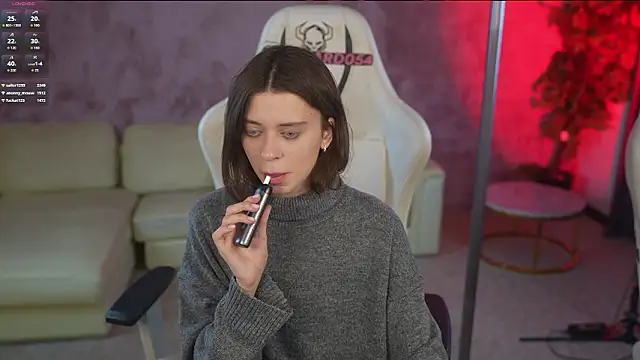 regina_sweet054 (F young) - show pussy in doggy regina