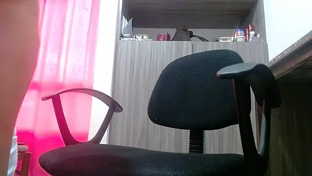 nicolle_milf1978 webcam