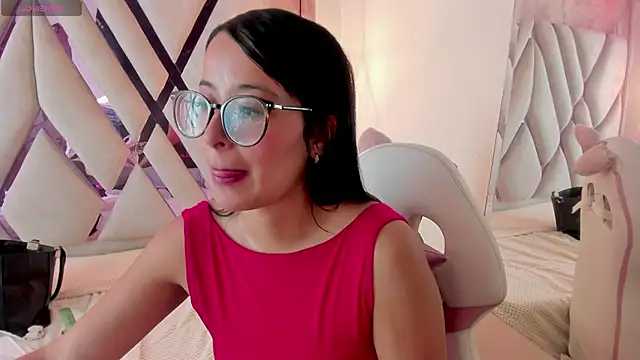 Lovely-martina webcam