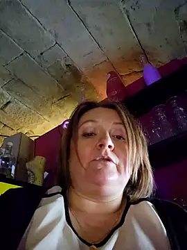 lady_charlyne webcam