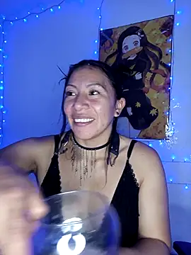 Esmeralda_546 webcam