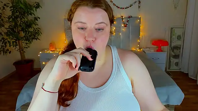 polinasalvatore - PolinaSalvatore's free webcam - UK Sex Cams