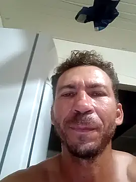 robertoluiz84 (Ask my age) - Goza gostoso para mim seu puto