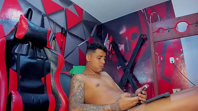 Hot Boys (Hot_Boys_69)