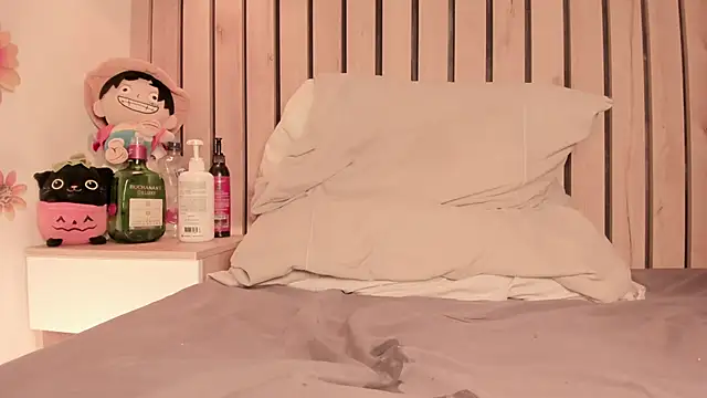 sofiesoft (F teen) - PENETRATE MY SOFTLY