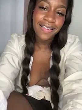 coralharrinson (F young) - 💖Stay close, it gets better💋