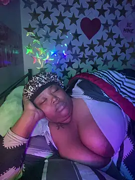 Chocolatebunnyxx96 webcam