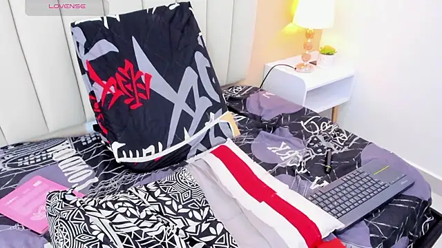 Mia_thompson_19 webcam