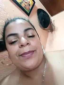 mia-glow - Mia-Glow's free webcam - UK Sex Cams