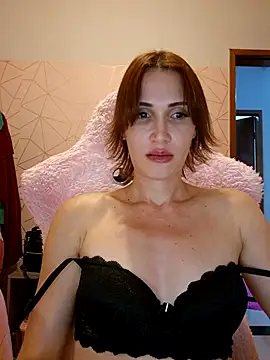 Irresistible24 webcam