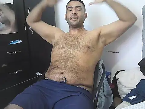 AlphaLatinoBear webcam