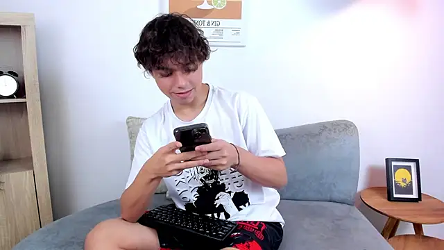 Honeymoon_sariel webcam