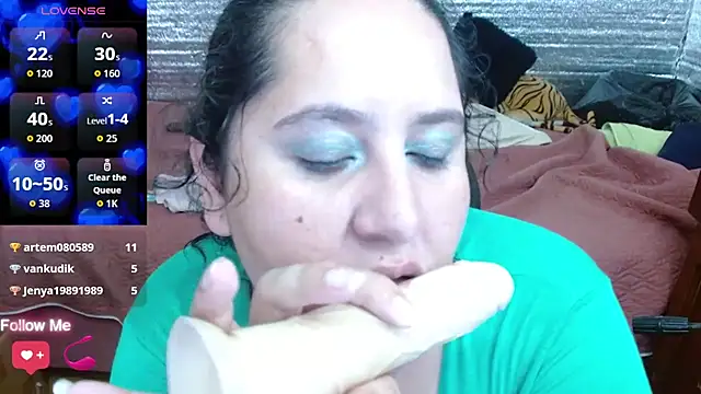 emily-nessa - EMILY-NESSA's free webcam - UK Sex Cams