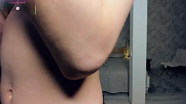 reneelippeatt - ReneeLippeatt's free webcam - UK Sex Cams