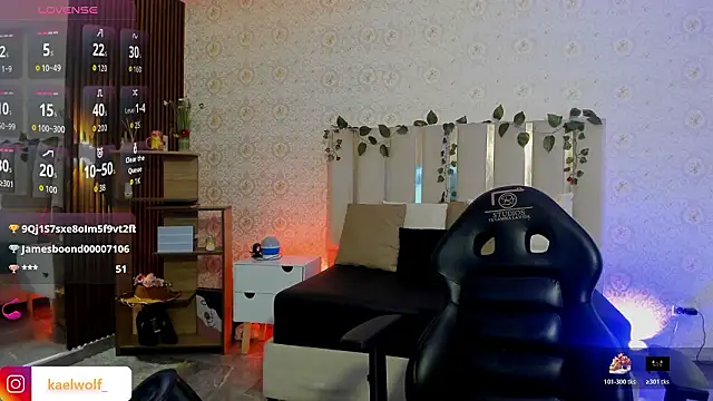 kaelwolf_tay - Kaelwolf_tay's free webcam - UK Sex Cams