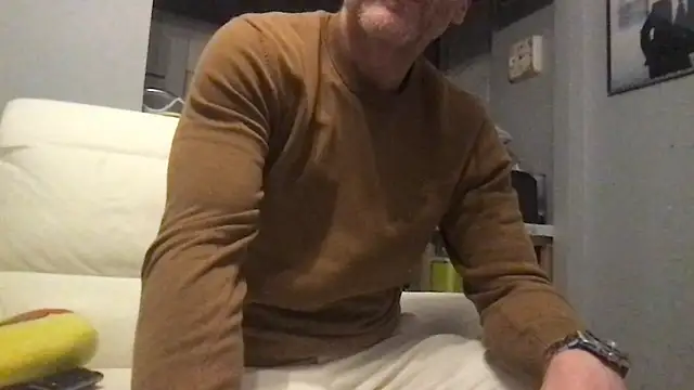 axl_hot - Axl_hot's free webcam - UK Sex Cams