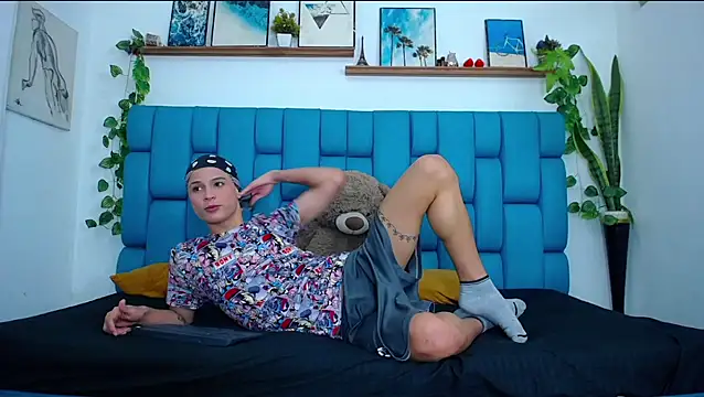 Hot_Boys_Latinos_X webcam