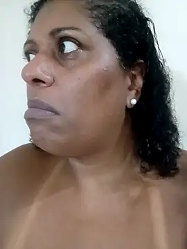 Maliaebonyfetish webcam