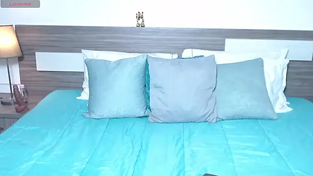 Liiamthompson webcam