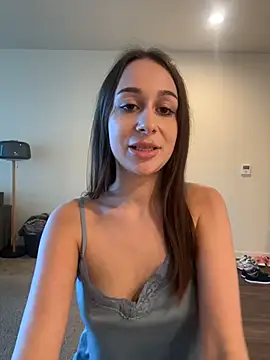 Webcam Model (ChiaraSommer)  is live.Free join now!