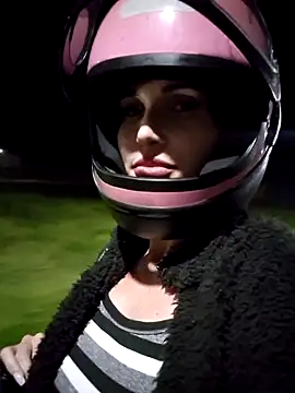 irresistible24 - Irresistible24's free webcam