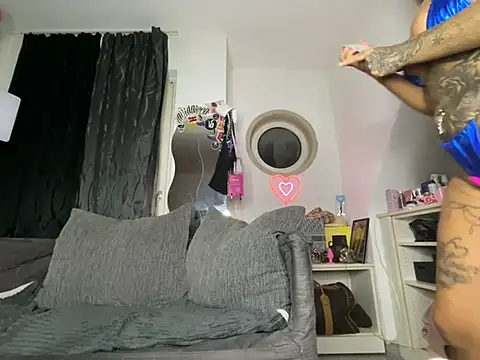 Webcam Model (Tyraride)  is live.Free join now!