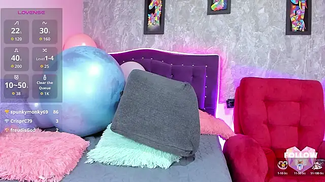 Lauren_smiles webcam