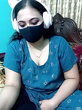 Webcam Model (Porimoni22)  is live.Free join now!