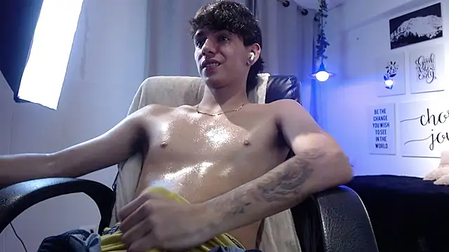 amethystshadow17 - AmethystShadow17's free webcam - UK Sex Cams