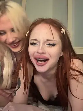 ukiiyoduo - UkiiyoDuo's free webcam - UK Sex Cams