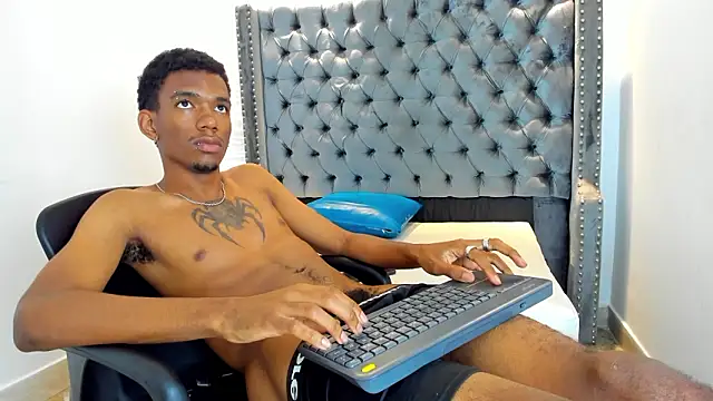 nero_reyd webcam