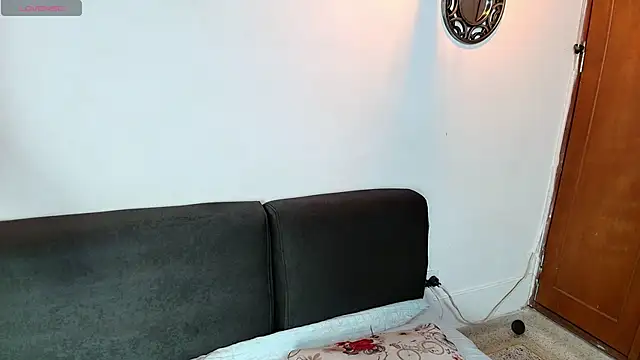 couple_lovelyds webcam