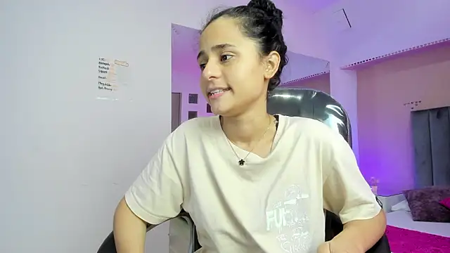 Giselle_Roldan webcam