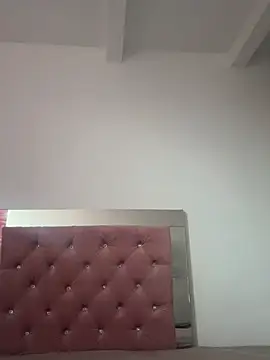 Anamhenao's Stripchat show and profile