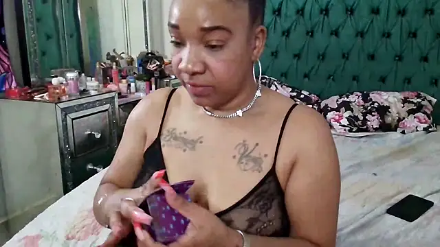 mzpretty444 webcam