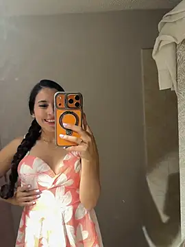 LittleDoll___ webcam