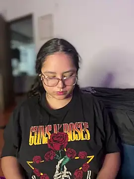 Webcam Model (CurlyGirl_1)  is live.Free join now!