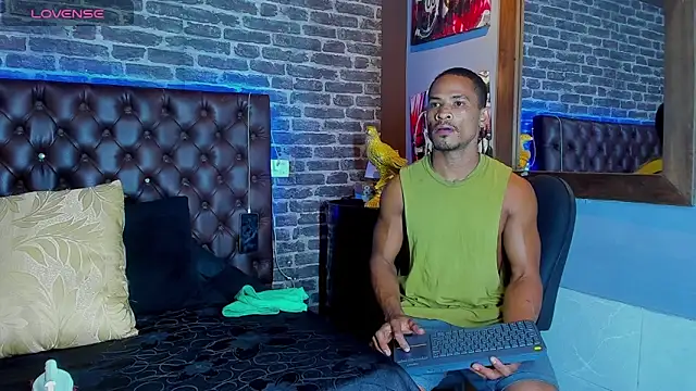 dicker028 - Dicker028's free webcam - UK Sex Cams