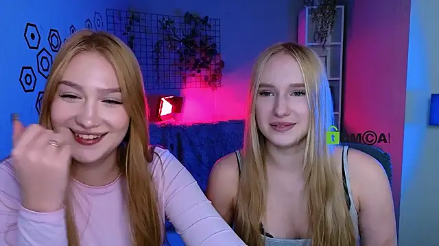 playful_sophie webcam