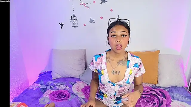 NYXHELLSQUEEN webcam