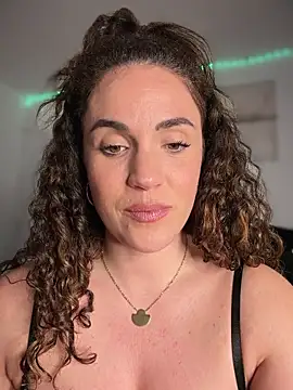 clarasense__ (F young) - Finger ass🤟🏼🍑🎁LT