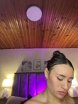 juliana-mancini - Juliana-mancini's free webcam - UK Sex Cams