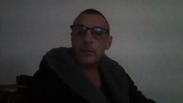 southlondonguygetsnude webcam