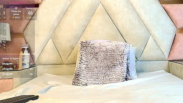 NatashaRoss_t webcam