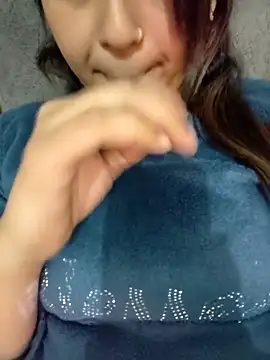 Shanaya_Hotty webcam