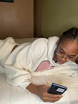 Jasmine_FullsShine webcam